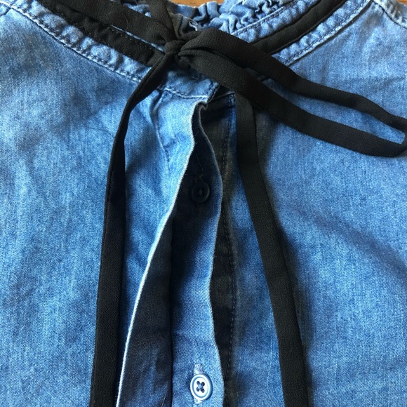 Kenzie chambray button down blouse with neck tie - Picture 4 of 12